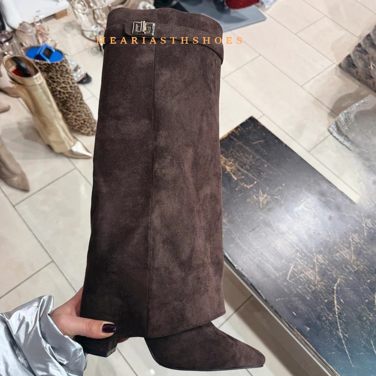 Street Fashion Winter - Damskie kozaki za kolano na masywnym