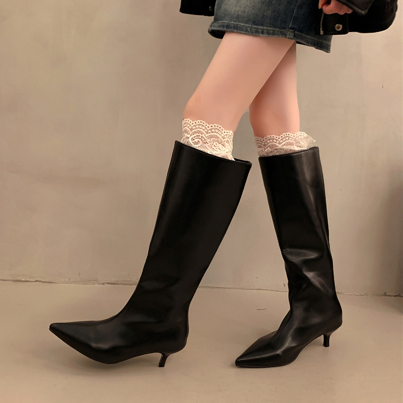 Jesienno-zimowe buty do klubu  – Street Fashion Winter recenzja i cena